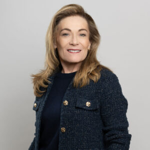 LuAnnePerryBioHeadshot LuAnne Perry Bio Headshot